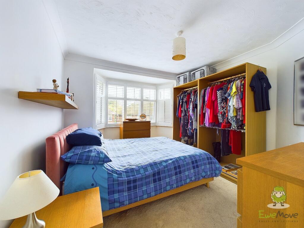 CAM01543G0-PR0100-STILL020