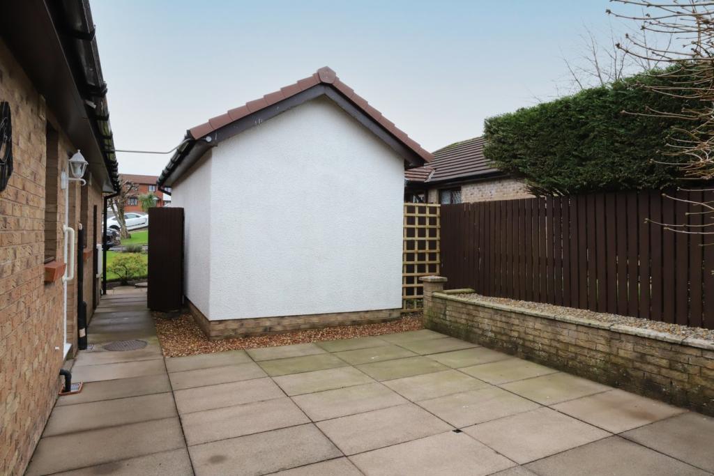 side flagged area/De