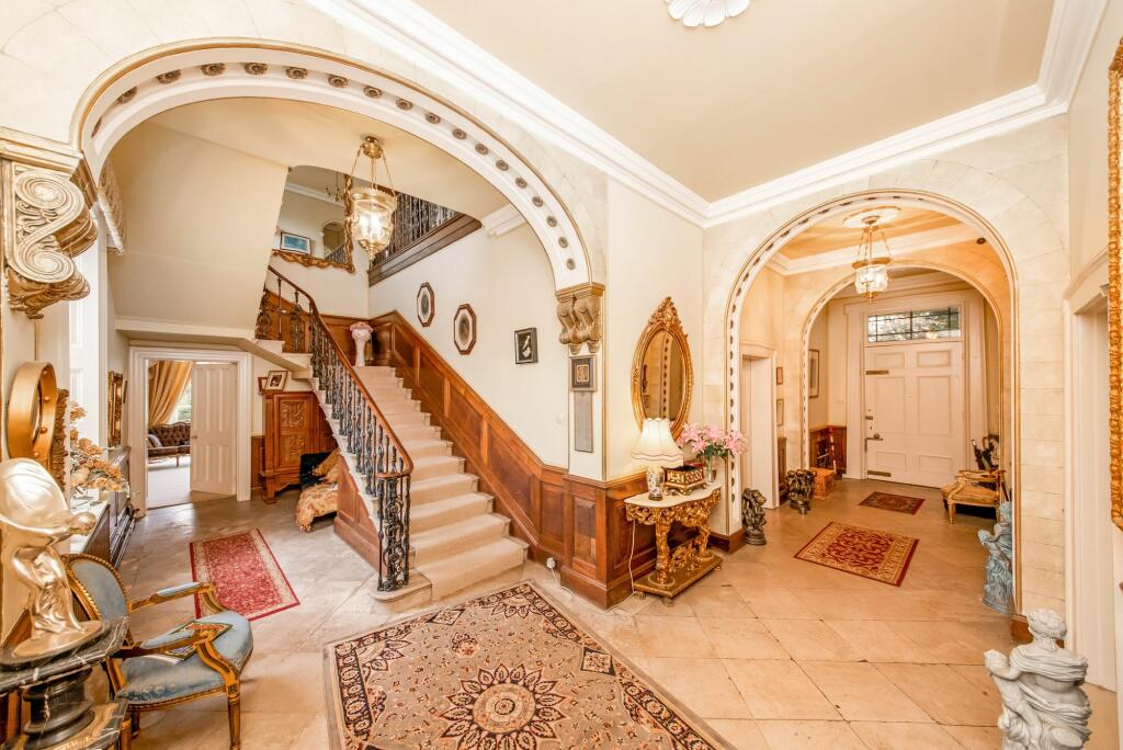 ENTRANCE HALL