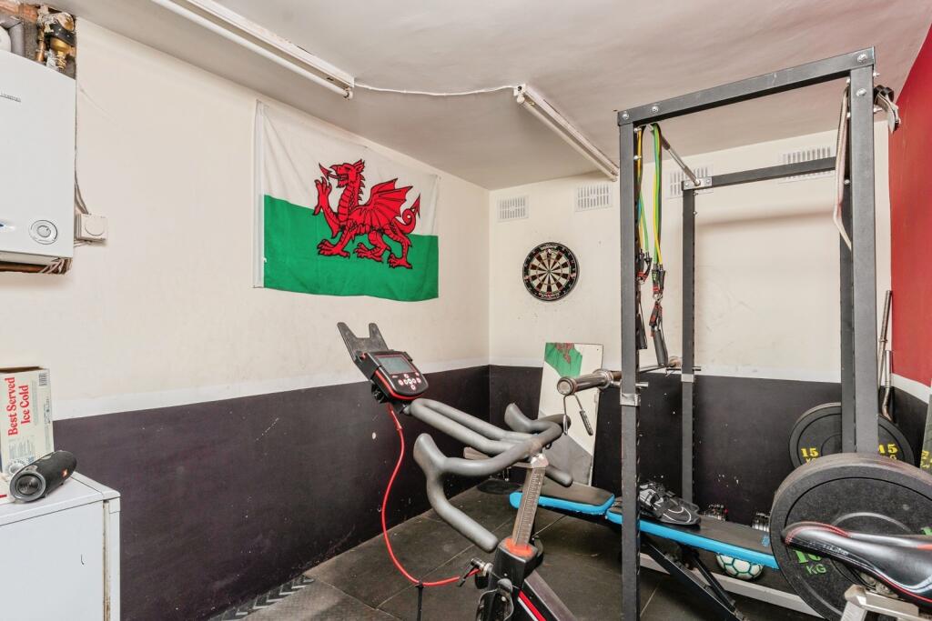 Garage/Gym