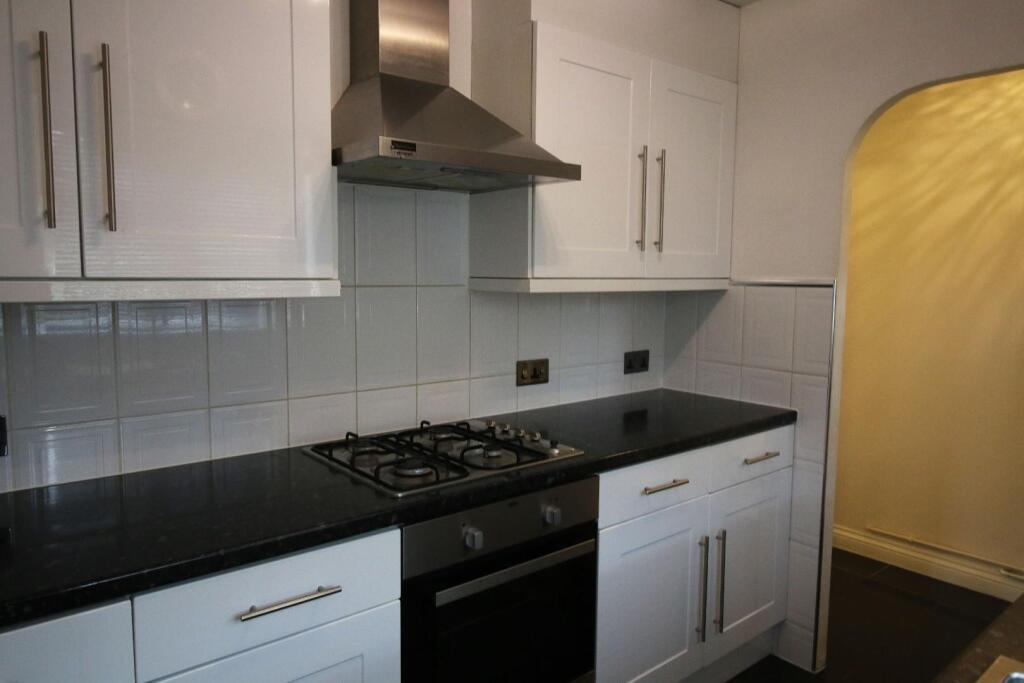 Kitchen 1.jpg