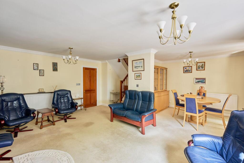 Sitting/Dining Room