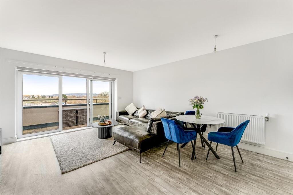 Open Plan Living/Kitchen