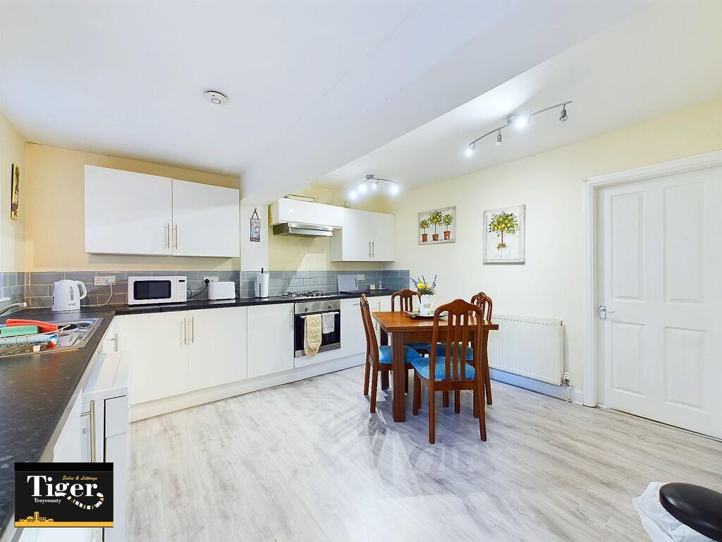 CAM03440G0-PR0245...