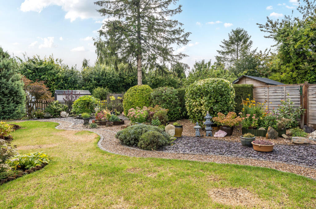 1347341568b855b9187c7