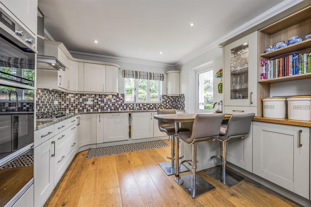 2 Clarendon Close, Denmead-PorticoMarketing-O'Hara