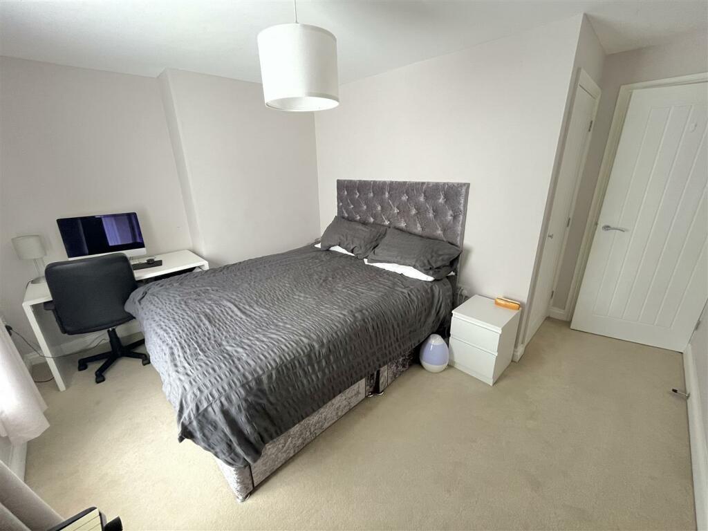 Bedroom 1jpg
