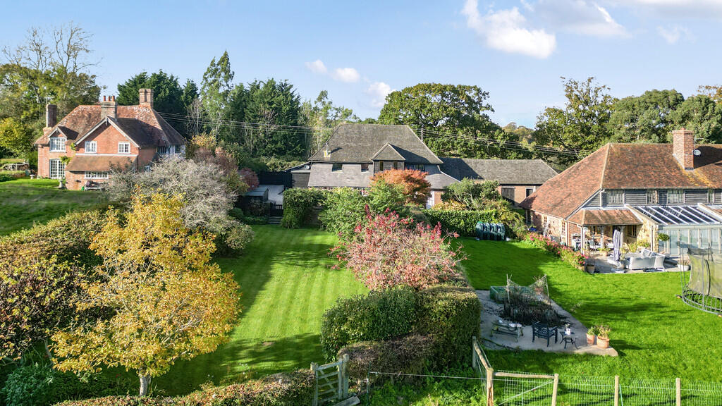 YEW TREE BARN - T...