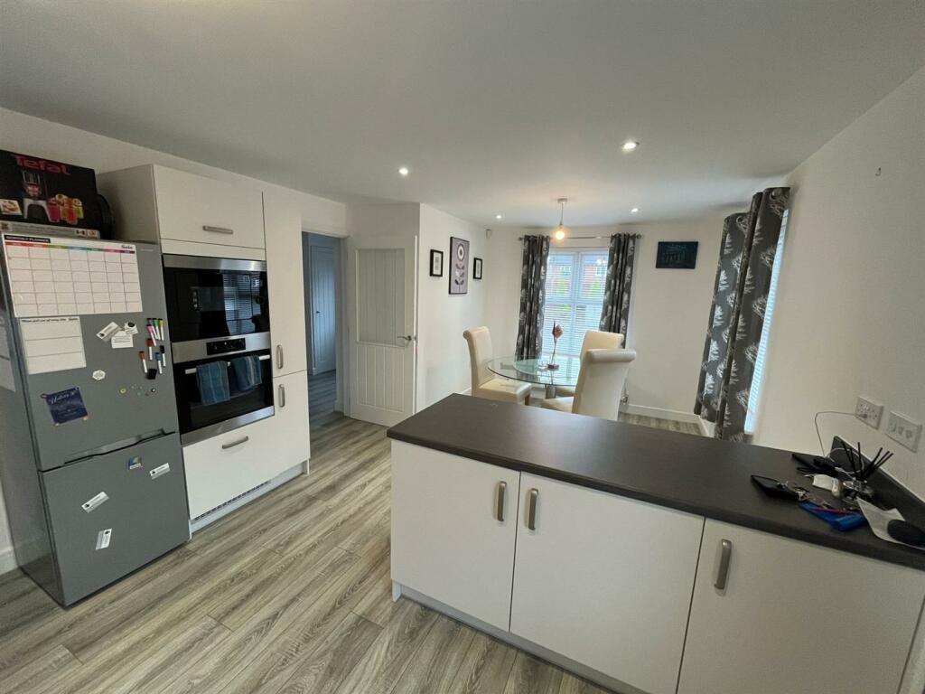 Open Plan Kitchen / Dining Room