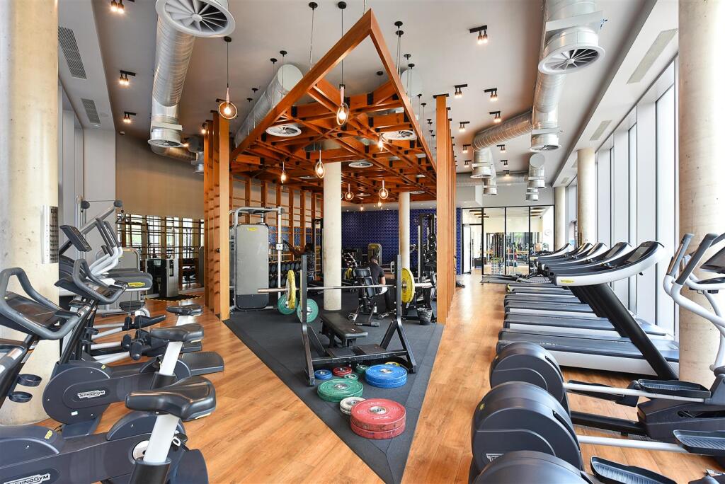 City Island Way (4).JPG