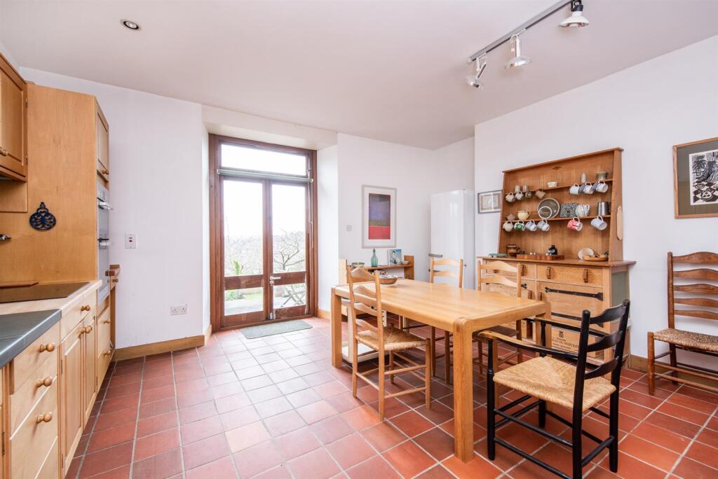 Kitchen Breakfast Room II.jpg