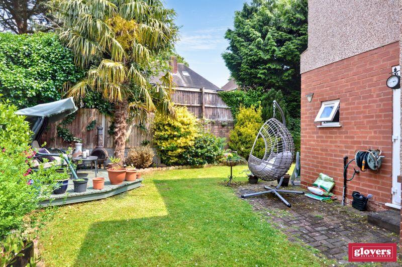 BACK GARDEN