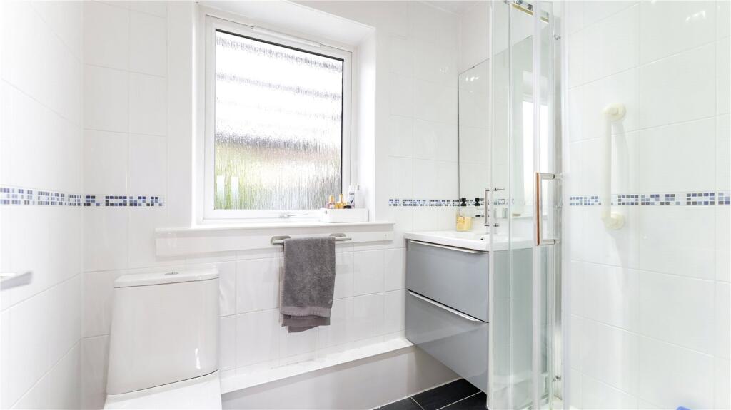 Gf Shower Room