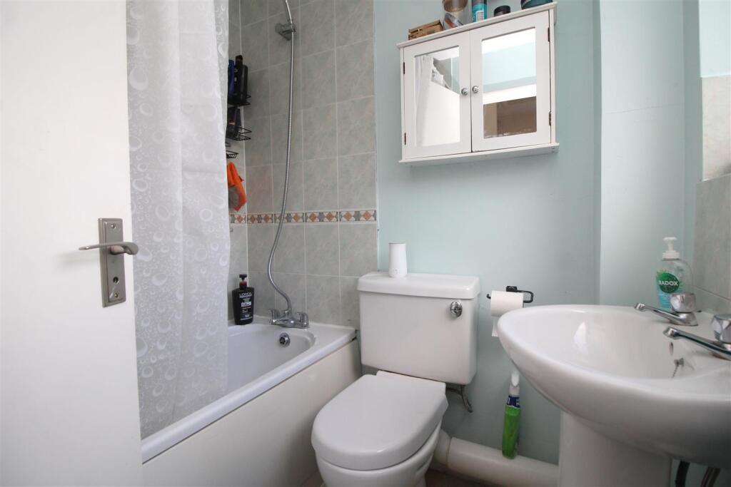 bathroom.JPG