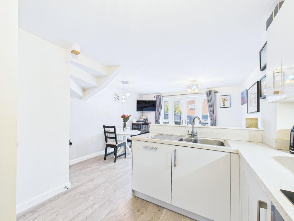 Kitchen/Living Area