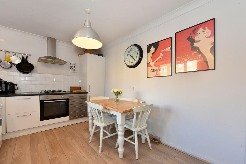 132 parkside esta...