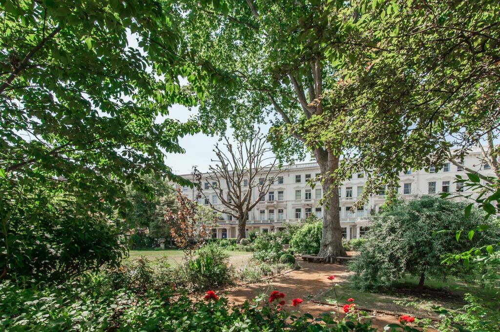 Earls Court Square-1-2.jpg