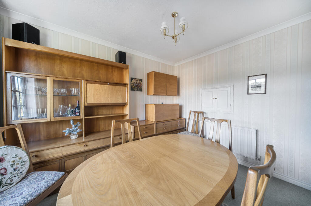 1346882-6-68c4047...