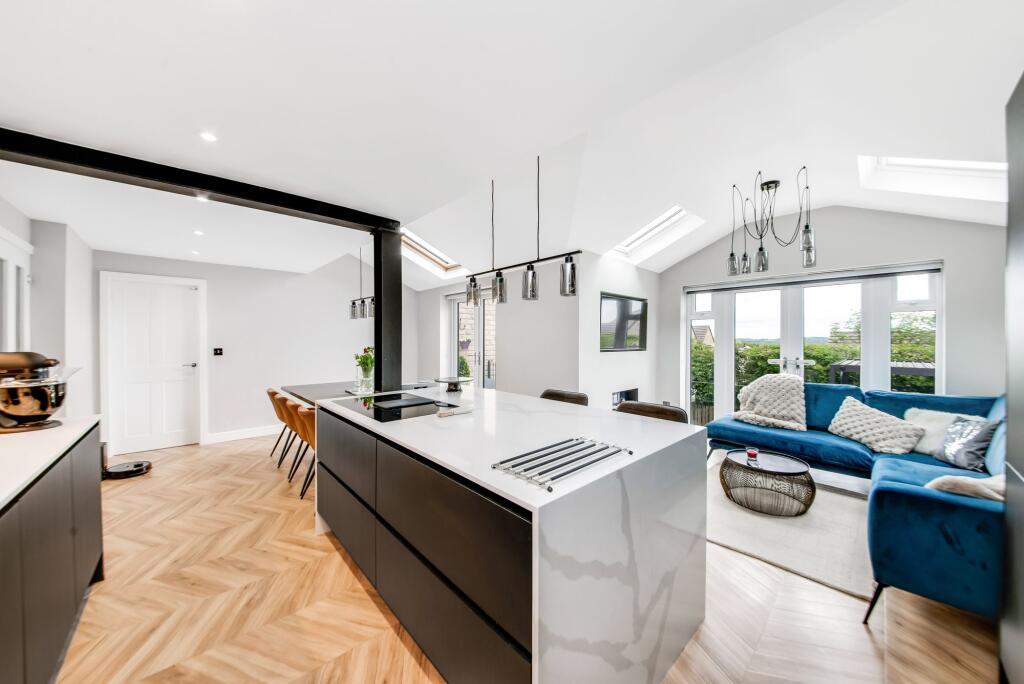 OPEN PLAN DINING LIVING KITCHEN