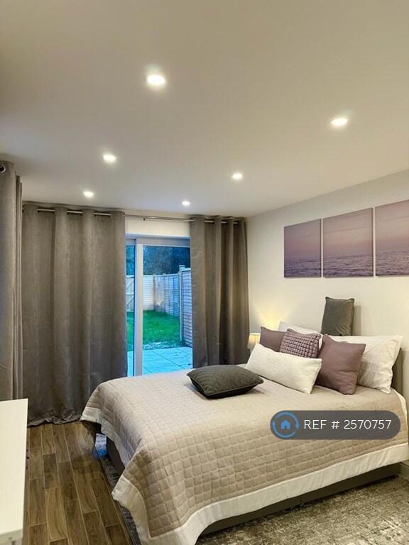 Ground Floor Bedroom With Double Bed