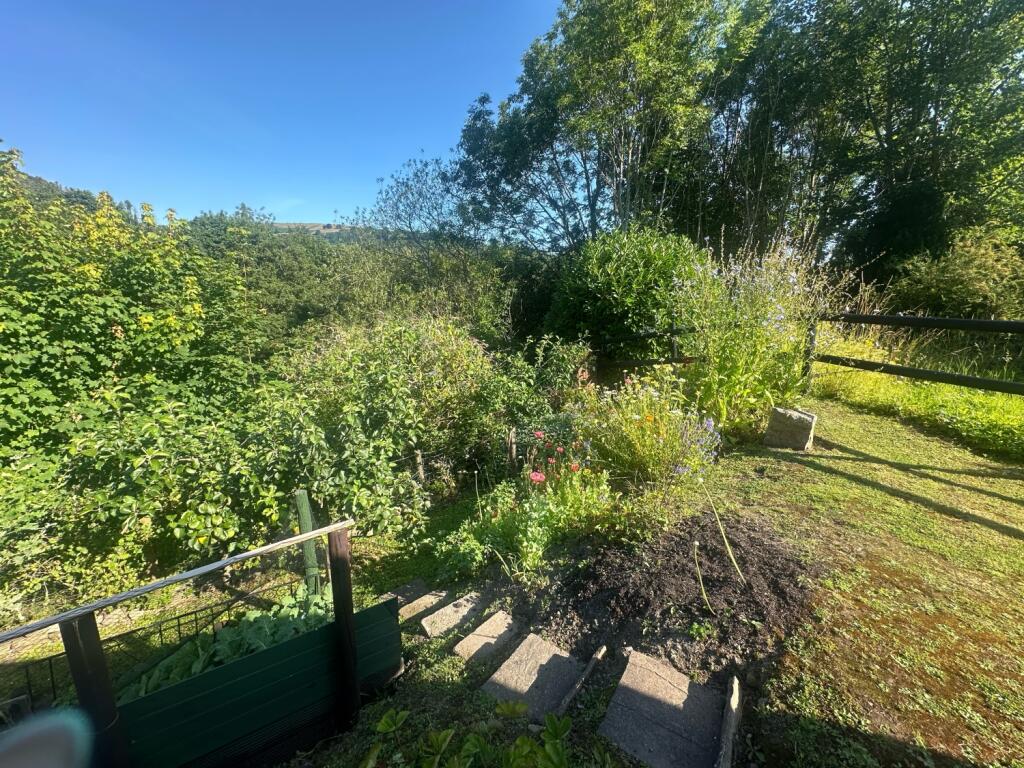 B26AE63A-AA50-48EB-94ED-7D613BEF4DF6