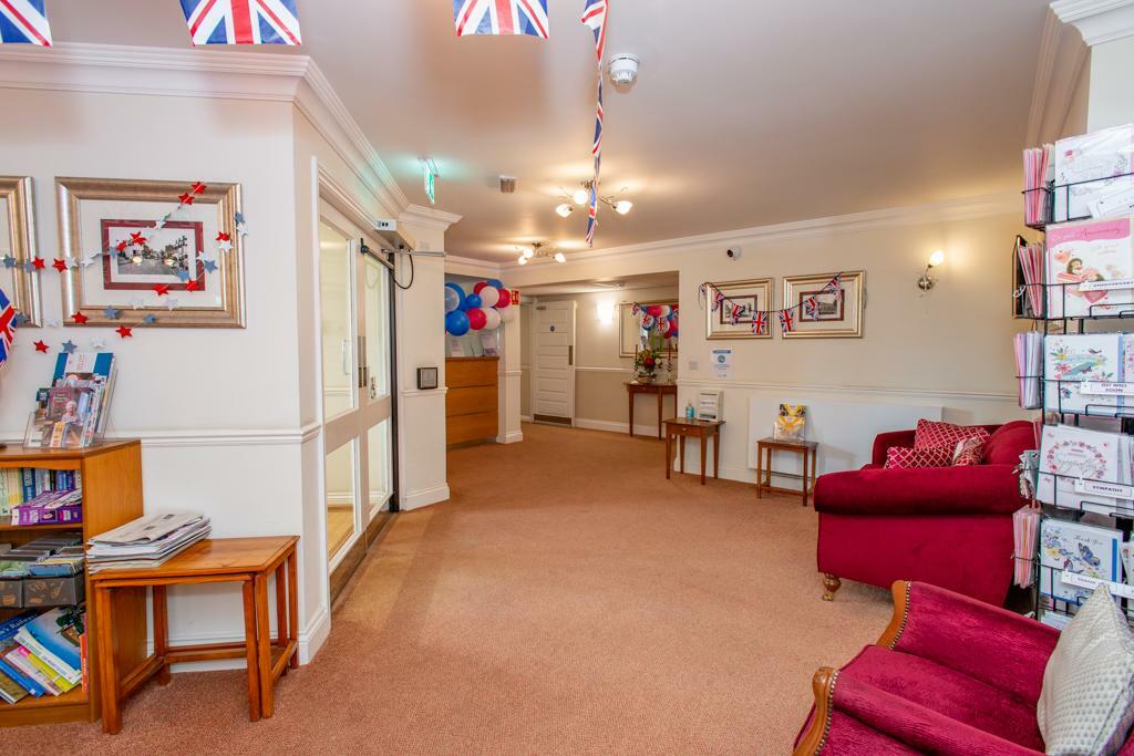 RESIDENTS' LOUNGE
