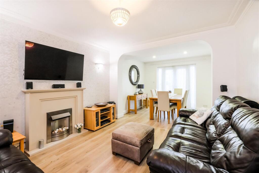 10, Priory Close-26.jpg