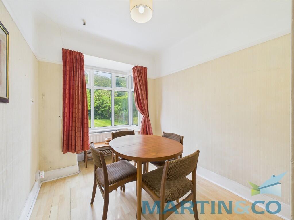 CAM01870G0-PR0163...