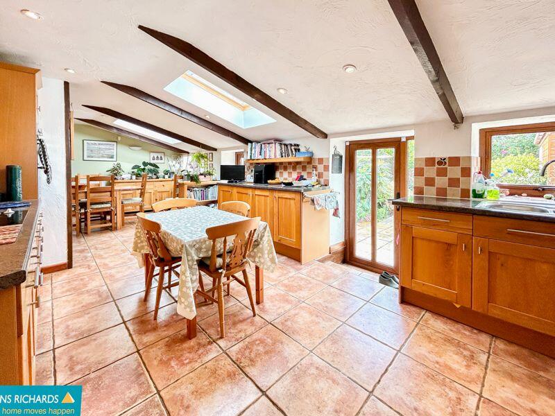 Kitchen/Breakfast Room