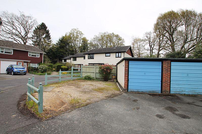 Garage/Parking