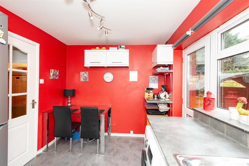 2025.01.22 - 62 Doveney Cl, BR5 3WF-9820.jpg