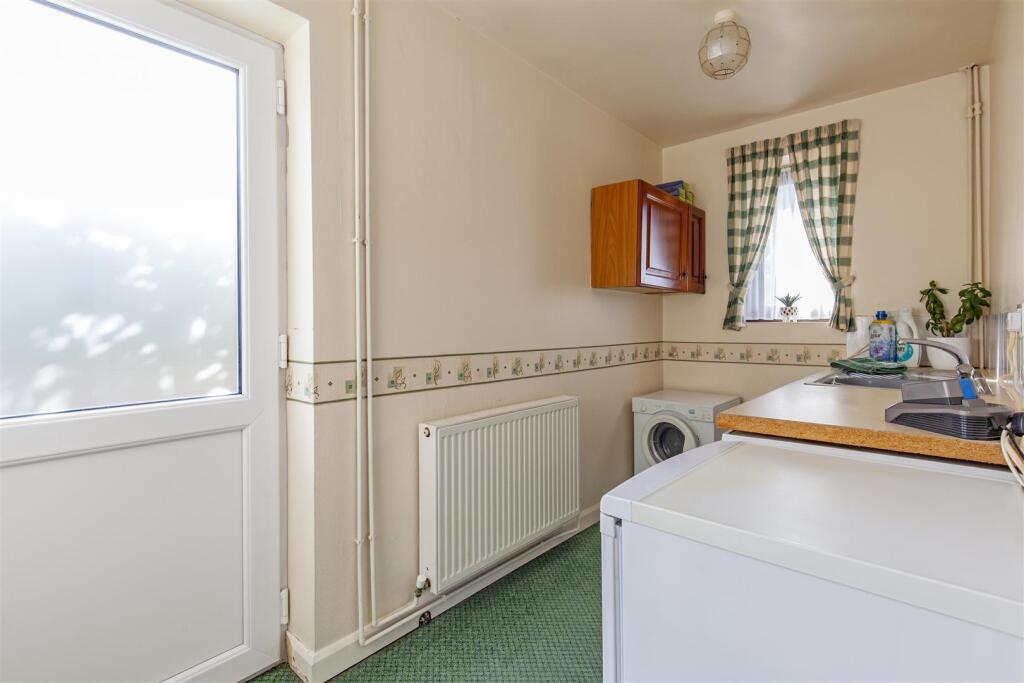 Utility Room-1.jpg
