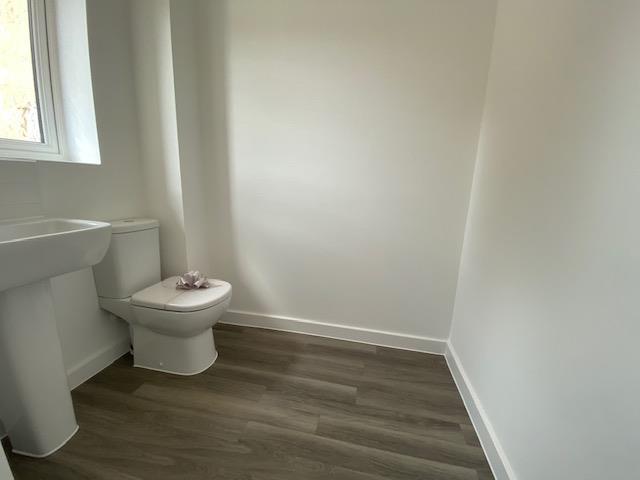 Cloakroom/wc