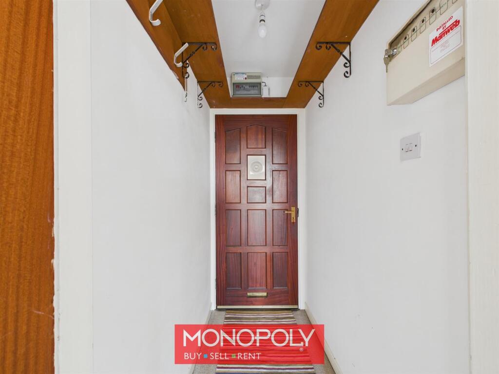 Access &amp; Entrance Hall