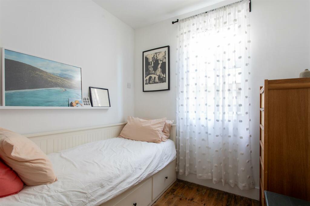 Hibbert Road, E17