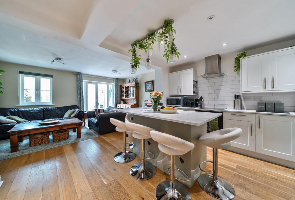 1318301-4-686bfb6...