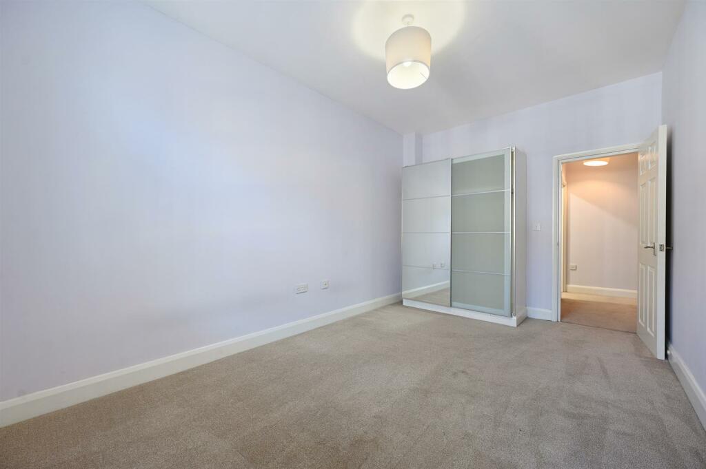 Bedroom 2 (2).jpg