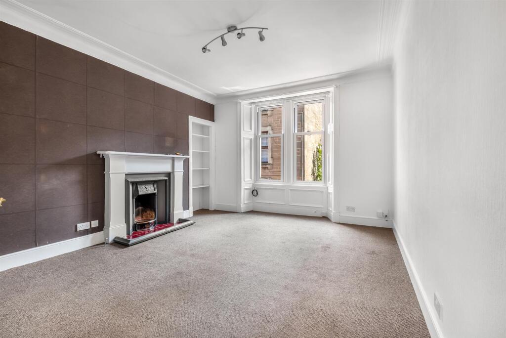 1R 4 Lawson Place (11).jpg