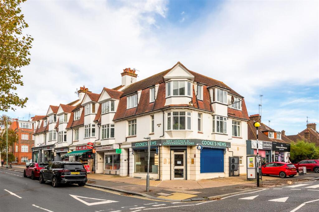 Flat 6, St Anne's Mansions-1.jpg