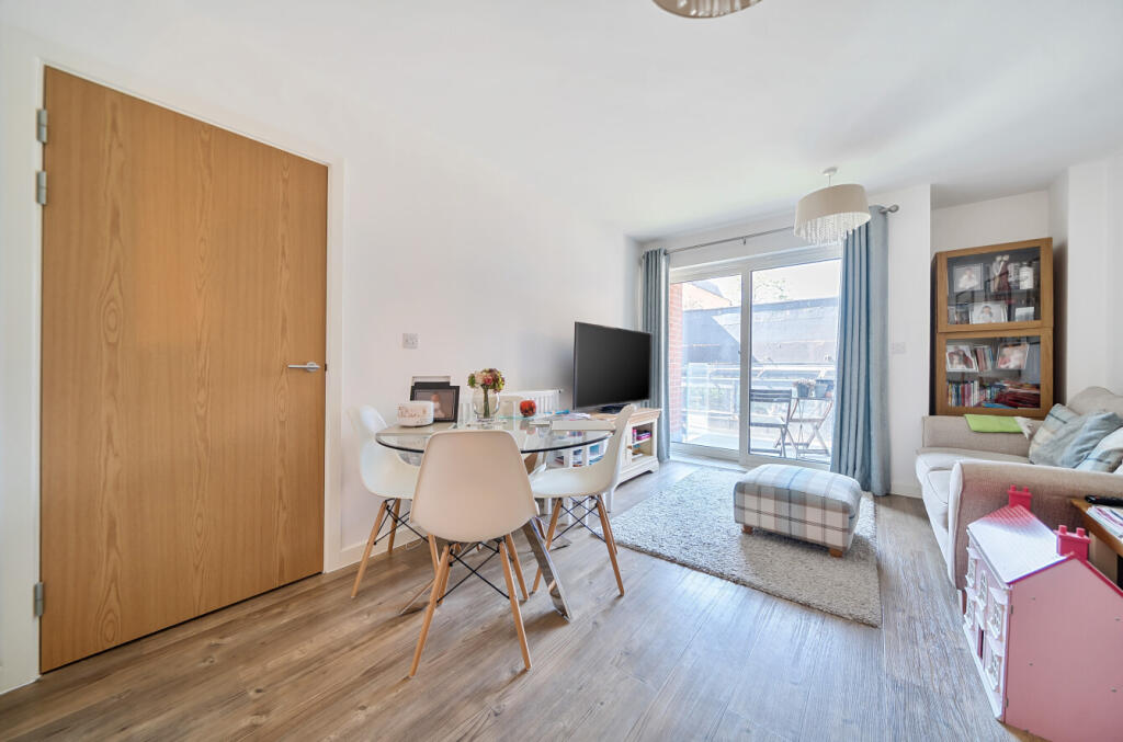 16-68235f02b0703-...