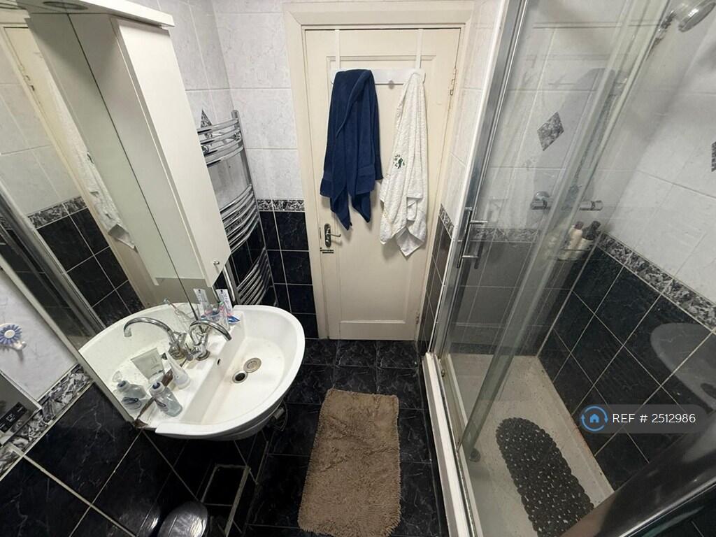 Bathroom With Very Powerful Water Pressure