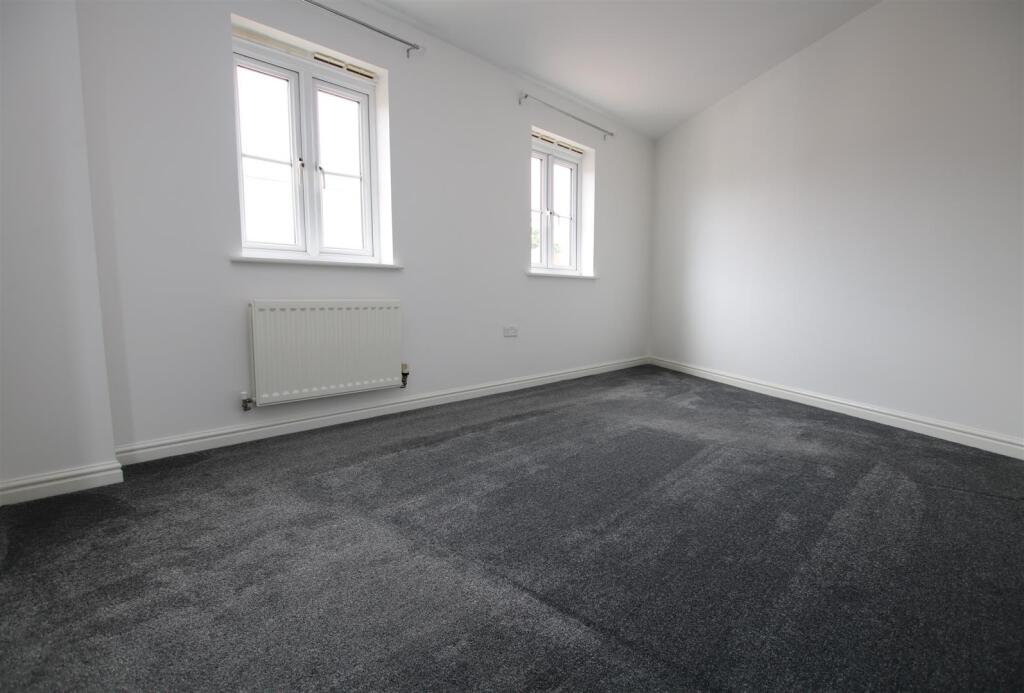 Bedroom 1.JPG