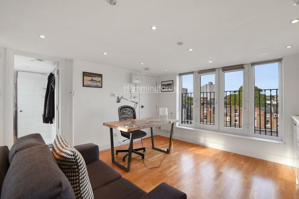 07-7814GCHMF - 4th Floor 99a Regents Pk Rd - Studi