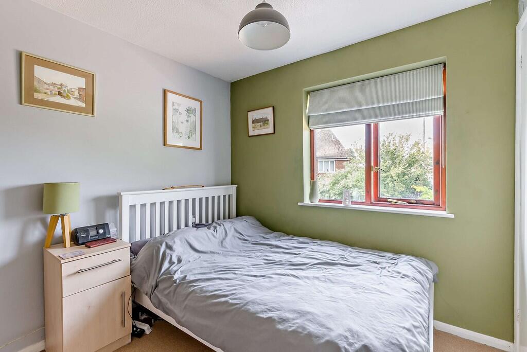 8651916-interior1...