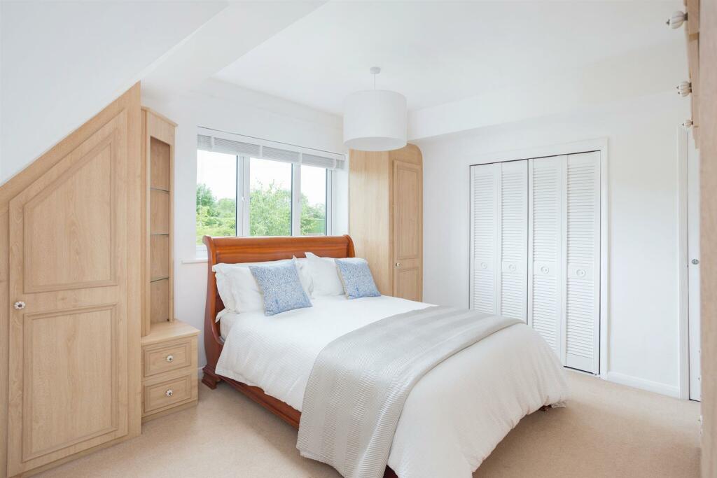 73576_12-Merestones-Close  (16)_low.jpg