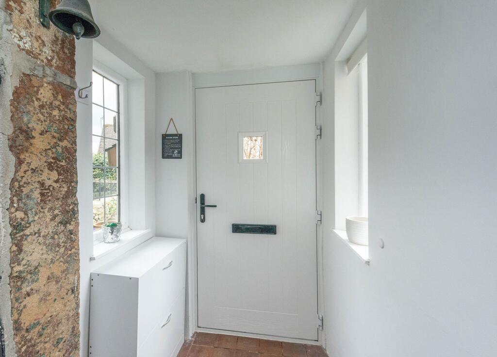 ENTRANCE PORCH