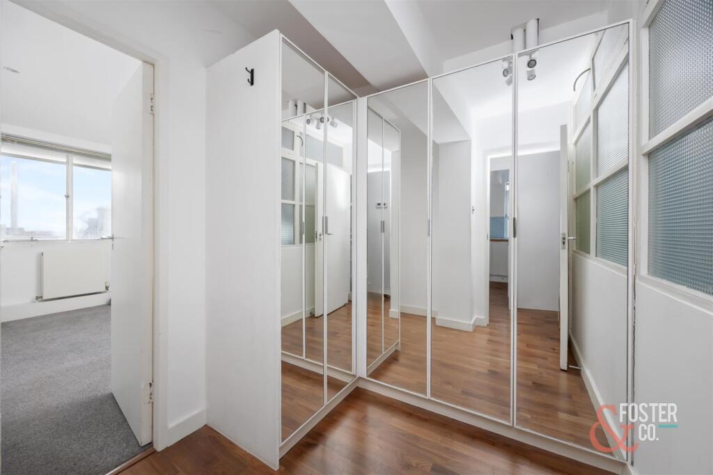 Embassy Court, Flat 77-011.jpg