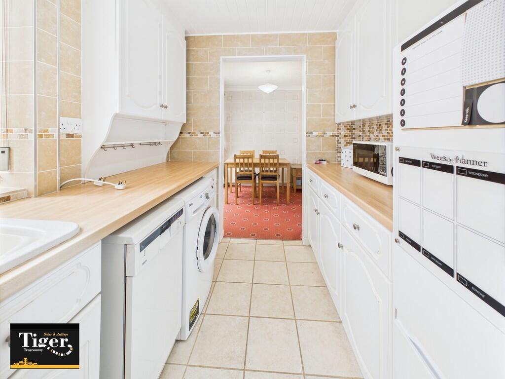 CAM02176G0-PR0681...