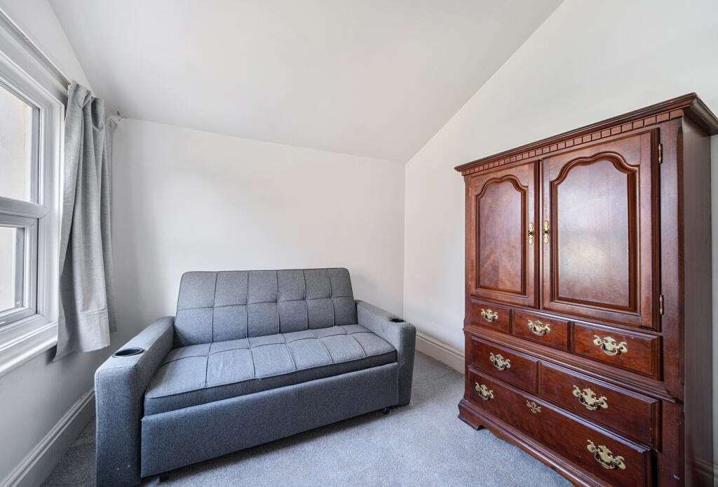 1304743-7-6842f2c...