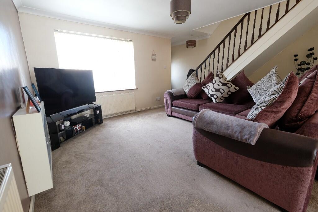 SITTING/DINING ROOM